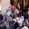 Céline Dion quitte l'hôtel du George V pour se rendre sur le plateau de l'émission C à vous sur France 5, le 28 novembre 2012.