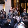 Céline Dion quitte l'hôtel du George V pour se rendre sur le plateau de C à vous sur France 5, le 28 novembre 2012.