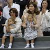 Mirka Federer et les jumelles Myla et Charlene en juillet 2012 à Wimbledon.