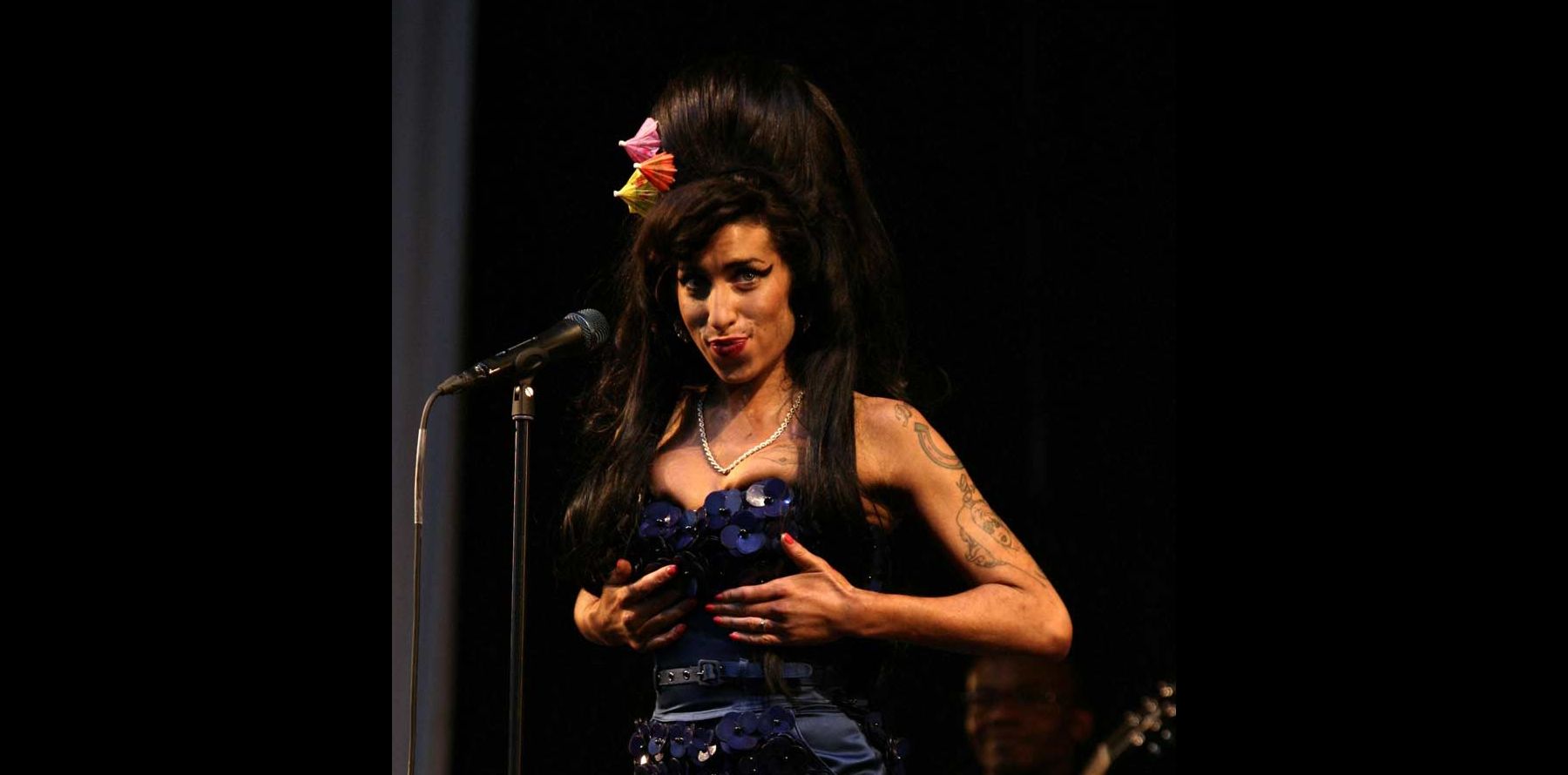 PHOTOS : Amy Winehouse, le syndrome de la robe trop petite ...