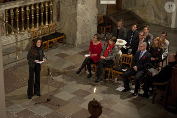 La princesse Marie de Danemark lors du concert de Noël donné par la Fondation AIDS Danemark, dont elle est la marraine, en l'église de la Trinité de Copenhague le 2 décembre 2012, au lendemain de la Journée mondiale de lutte contre le sida.