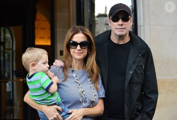 John Travolta, sa femme Kelly Preston et leur fils Benjamin à Paris le 12 septembre 2012