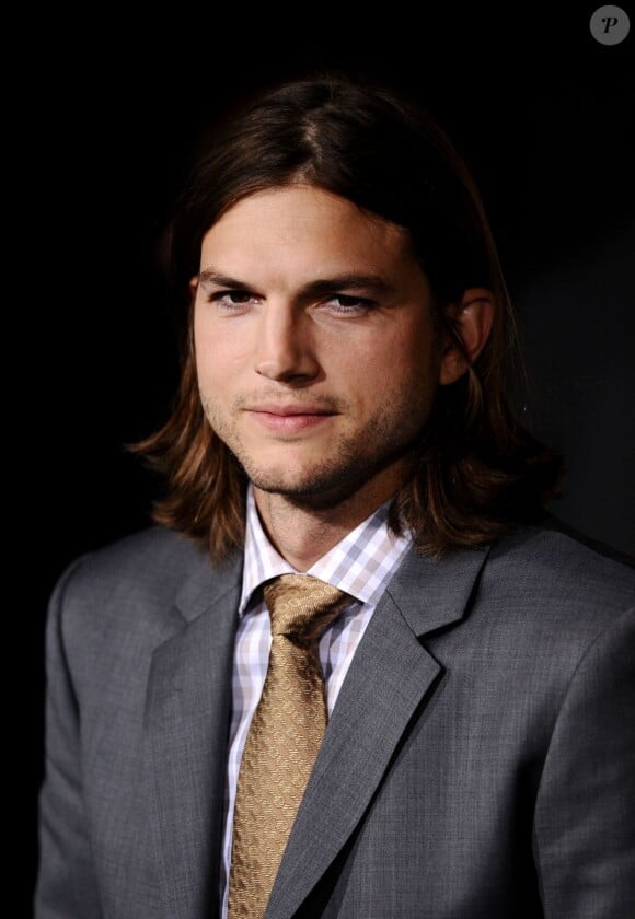 Ashton Kutcher lors de la première de Happy New Year, sa dernière apparition sur le grand écran, le 5 décembre 2011.