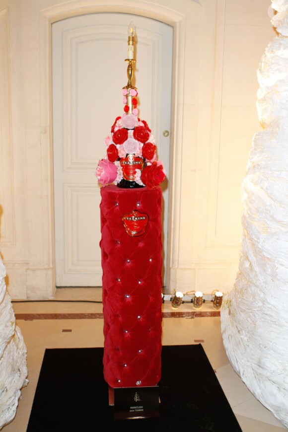 Sapin Manoush à la 17ème édition des Sapins de Noël des Créateurs à l'hôtel Salomon de Rothschild à Paris le 3 décembre 2012.