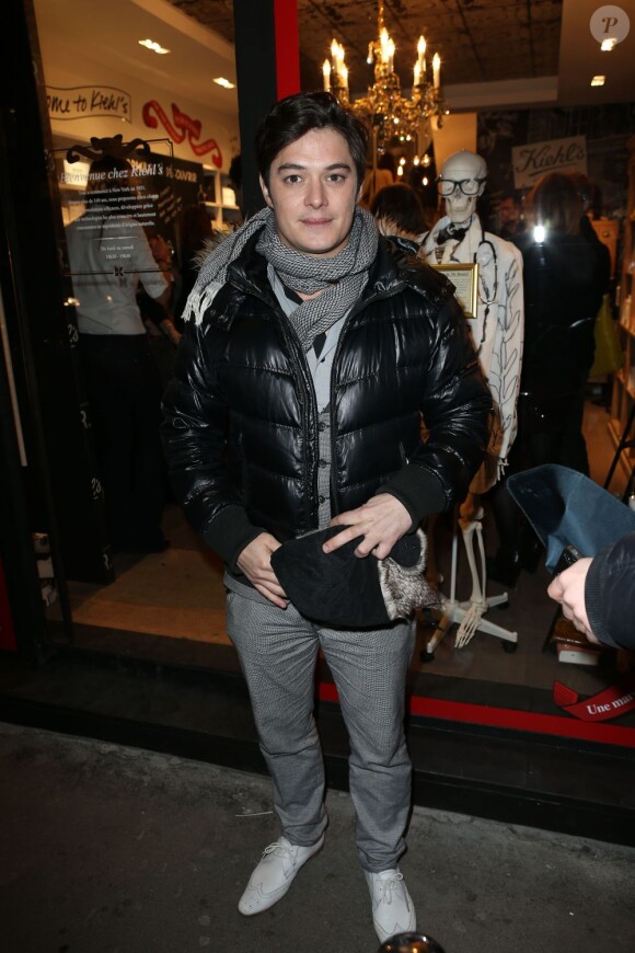 L'acteur Aurélien Wiik assiste à l'ouverture de la boutique Kiehl's au 55 rue du Faubourg Saint-Antoine, dans le onzième arrondissement de Paris. Le 6 décembre 2012.