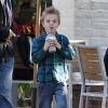 Jayden James, fils de Britney Spears, sortant d'une animalerie à Los Angeles le 18 Novembre 2012.