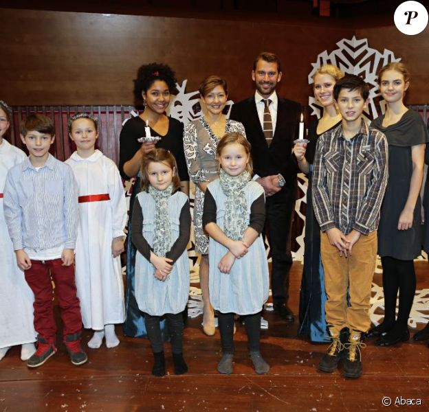 La comtesse Alexandra de Frederiksborg, ex-épouse du prince Joachim de Danemark, assistait le 9 décembre 2012 à Copenhague avec ses fils le prince Nikolai (13 ans) et le prince Felix (10 ans) ainsi que son mari Martin Jorgensen à la performance du Choeur de filles de la télévision danoise, dont elle est la marraine, pour le concert de Noël annuel de DR.