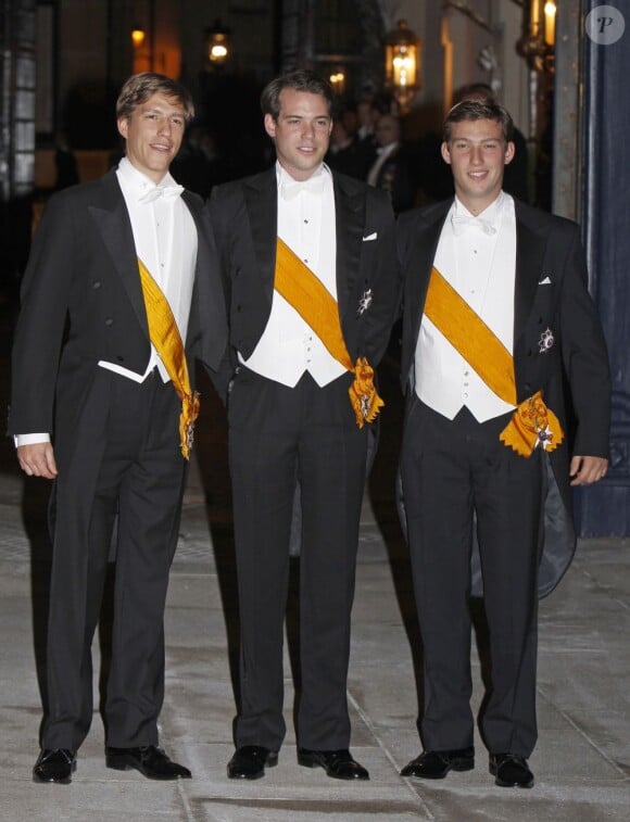 Le prince Louis, le prince Sébastien et le prince Félix lors d'une dîner de gala donné au palais grand-ducal pour le mariage de leur frère le prince Guillaume de Luxembourg, le 19 octobre 2012.