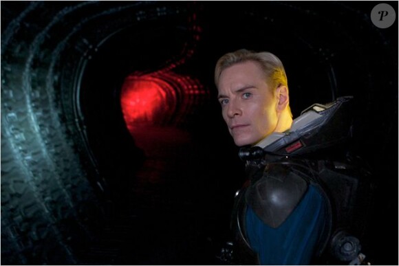 Image du film Prometheus avec Michael Fassbender en blond