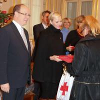 Charlene et Albert de Monaco : Unis, solidaires, leur cadeau de Noël aux démunis
