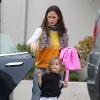 Jennifer Garner emmène sa fille Seraphina à son cours de karaté à Los Angeles, le 14 décembre 2012.