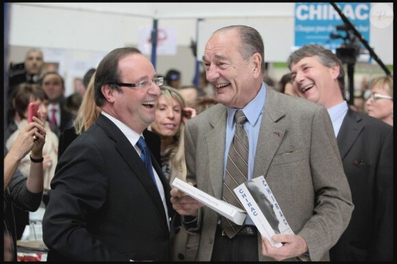 Jacques Chirac et François Hollande au salon du livre de Brive-la-Gaillarde, le 7 novembre 2009.