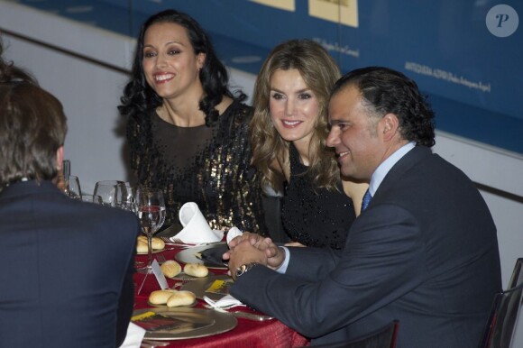 La princesse Letizia d'Espagne le 19 décembre 2012 lors du dîner des prix Mujer Hoy (Femme d'aujourd'hui) à Madrid.