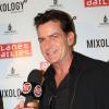 L'acteur Charlie Sheen lors d'une soirée au club Mixology 101, à Los Angeles le 3 mai 2012.