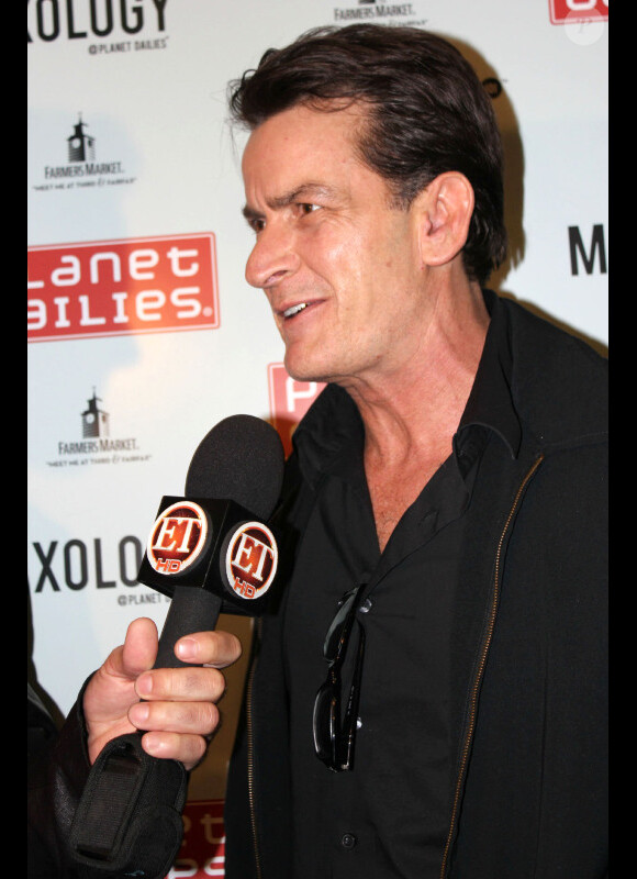 Charlie Sheen lors d'une soirée au club Mixology 101, à Los Angeles le 3 mai 2012.