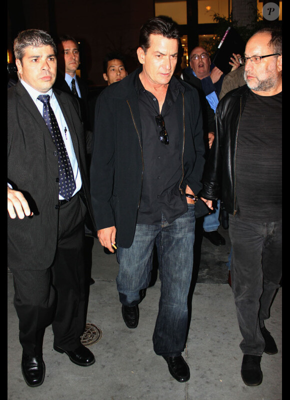 Charlie Sheen lors d'une soirée au club Mixology 101, à Los Angeles le 3 mai 2012.