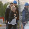 Shakira, enceinte de huit mois, joue l'inspecteur des travaux finis dans sa nouvelle maison de Barcelone. La star et son amoureux Gerard Piqué ont passé quelques minutes sur les hauteurs de la ville catalane le 11 décembre 2012