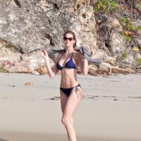 Stephanie Seymour : Sirène en bikini à 44 ans