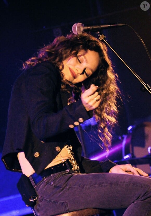Vanessa Paradis sur scène à New York le 16 février 2011