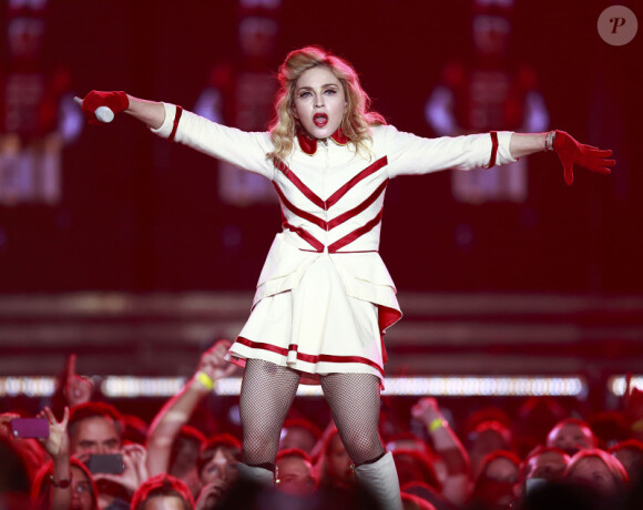 La chanteuse Madonna lors de son concert au Rogers Arena à Vancouver, au Canada, le 29 septembre 2012.
