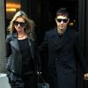 Kate Moss et son mari Jamie Hince quittent leur maison pour se rendre au restaurant The Wolseley à Londres. Le 15 novembre 2012.