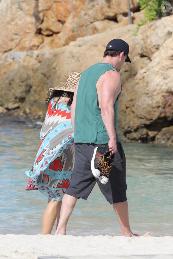 Channing Tatum et sa femme Jenna Dewan, enceinte, en vacances à Saint-Barthélemy, le 28 décembre 2012.