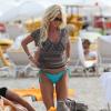 Victoria Silvstedt en vacances sur une plage de Miami le 29 décembre 2012.