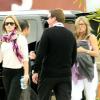Fini les vacances pour Jennifer Aniston, Justin Theroux, Emily Blunt, et son mari John Krasinski, à l'aéroport de Mexico, le 3 janvier 2013.