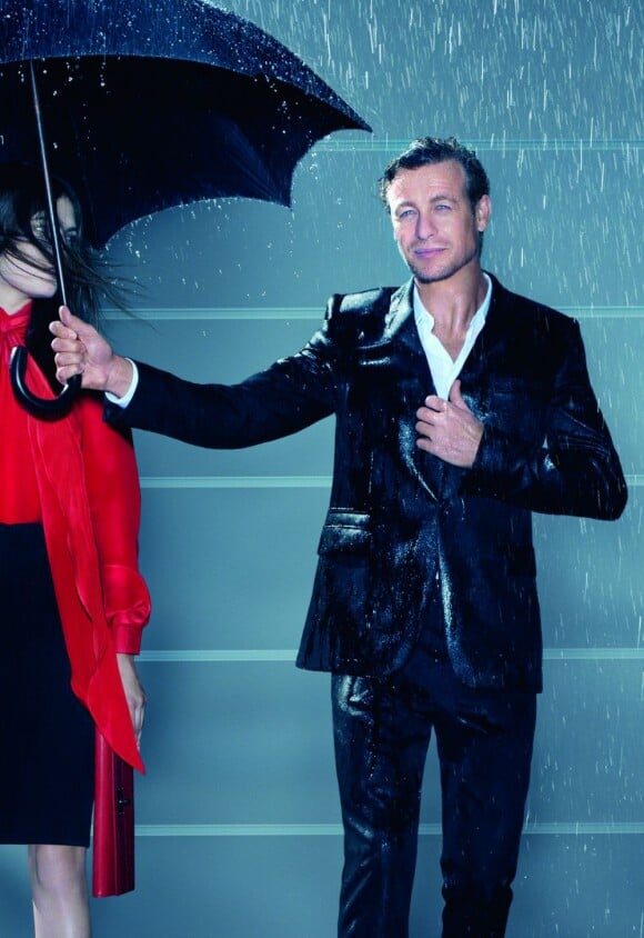 Visuel de campagne Givenchy avec Simon Baker