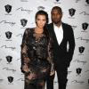 Kim Kardashian enceinte et son petit-ami Kanye West fêtent le Nouvel An à Las Vegas, le 31 décembre 2012.