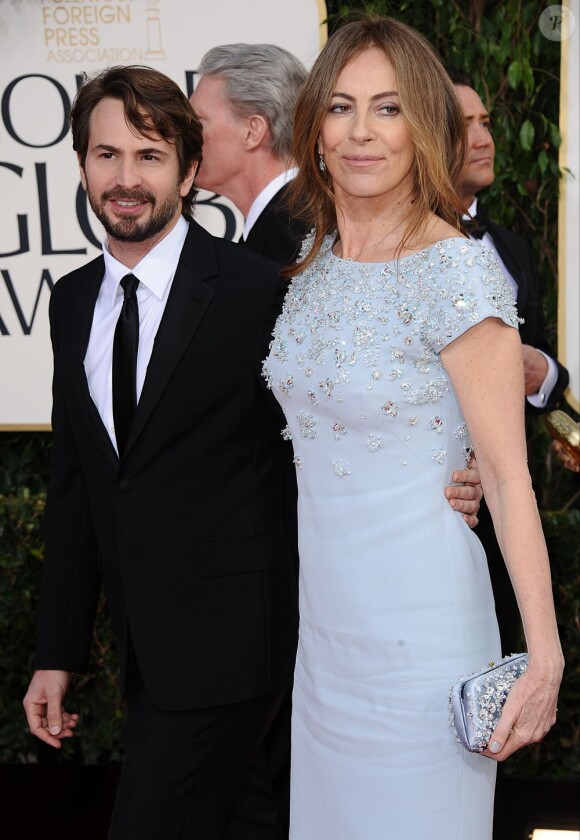 Kathryn Bigelow et son compagnon scénariste du film Mark Boal, sur le tapis rouge des Golden Globes 2013, le 13 janvier.