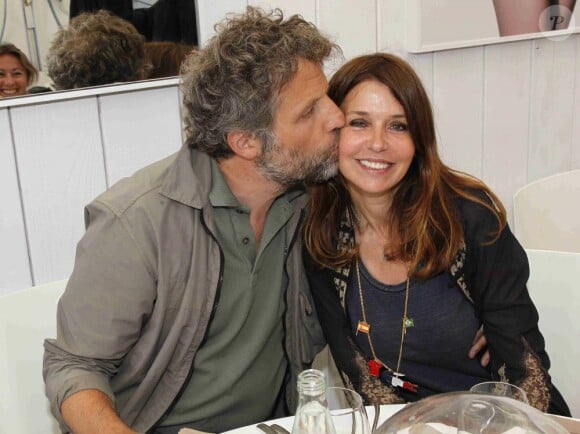 Stéphane Guillon et son épouse Muriel Cousin à Paris, le 8 juin 2012.
