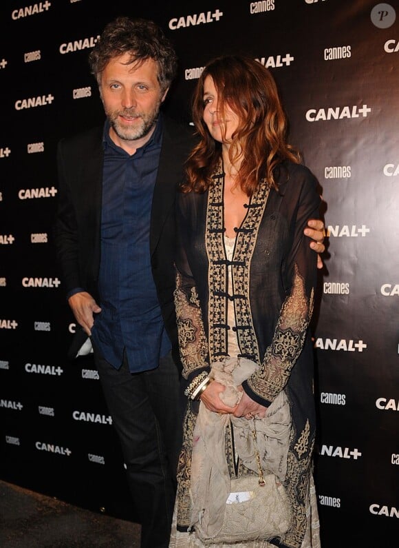 Stéphane Guillon et sa femme Muriel Cousin à Cannes, le 18 mai 2012.