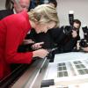 La princesse Mathilde de Belgique procédait le 17 janvier 2013 à Malines au lancement officiel d'un timbre à son effigie marquant son 40e anniversaire, qu'elle fêtera le 20 janvier.