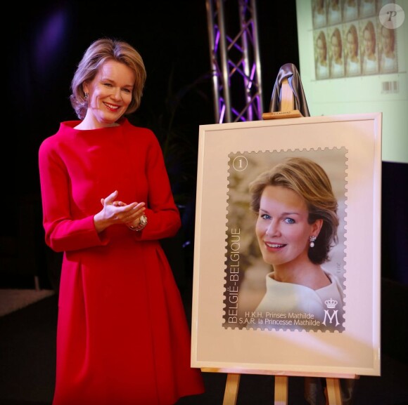 La princesse Mathilde de Belgique procédait le 17 janvier 2013 à Malines au lancement officiel d'un timbre à son effigie marquant son 40e anniversaire, qu'elle fêtera le 20 janvier.