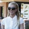 Détendue et souriante, Britney Spears fait du shopping à Thousand Oaks, le 21 janvier 2013.