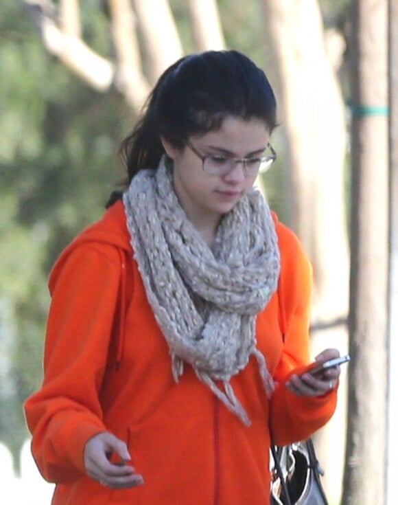 Selena Gomez, sans maquillage, sort de chez une amie à Studio City, le 22 janvier 2013.