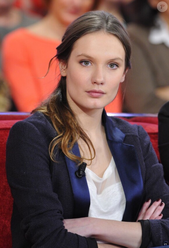 Ana Girardot lors de l'enregistrement de l'émission Vivement Dimanche, le 23 Janvier 2013