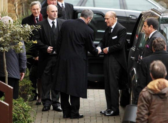 Le prince Philip, duc d'Edimbourg avec le prince héritier Alexander II Karadjordjevic de Yougoslavie aux obsèques de sa nièce la princesse Margarita de Baden le 24 janvier 2013 en l'église orthodoxe de Serbie de l'ouest de Londres. La princesse est décédée le 15 janvier 2013 à 80 ans, dans le Surrey, des suites d'une longue maladie.