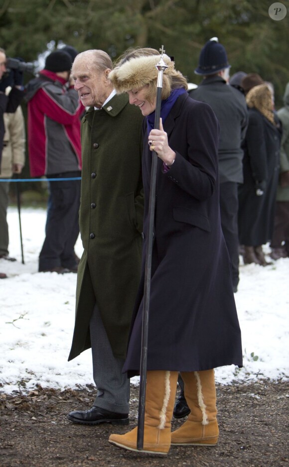 La reine Elizabeth II et son mari le duc d'Edimbourg bravaient la neige, le dimanche 20 janvier 2013, pour assister à la messe en l'église Ste Marie Madeleine de Sandringham.