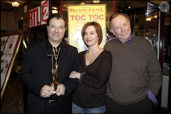Daniel Russo, Sophie Mounicot et Bernard Dhéran au Théâtre du Palais Royal en février 2006. Photo Coadic Guirec.