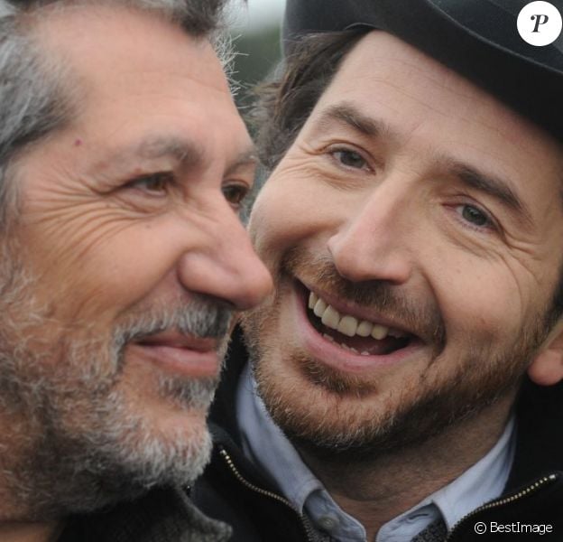 Alain Chabat et Edouard Baer du film Turf, lors du 92eme Grand Prix d'Amérique à l'hippodrome de Vincennes, le 27 janvier 2013.