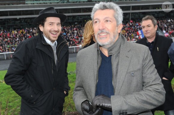 Edouard Baer et Alain Chabat du film Turf, lors du 92eme Grand Prix d'Amérique à l'hippodrome de Vincennes, le 27 janvier 2013.