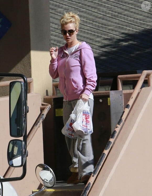 Britney Spears pas à son avantage dans les rues de Los Angeles, le 30 janvier 2013.