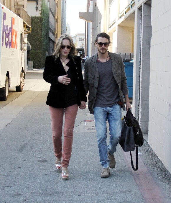 Sharon Stone se promène avec son petit ami Martin Mica dans les rues de Los Angeles, le 30 janvier 2013.