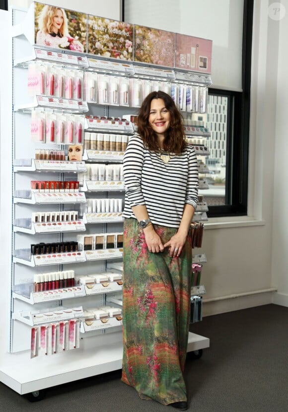 Drew Barrymore lance sa ligne de produits de beauté Flower au restaurant Willow Road dans le quartier de Chelsea. New York, le 15 janvier 2013.