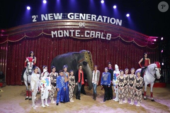 Pauline Ducruet lors de la présentation le 1er février 2013, avec sa mère la princesse Stéphanie de Monaco, des jeunes artistes de cirque programmés lors du 2e Festival New Generation (2-3 février).