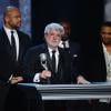 George Lucas, producteur du film Red Tails, reçoit le Vanguard award au cours de la 44e cérémonie des NAACP Image Awards au Shrine Auditorium. Los Angeles. Le 1er février 2013.