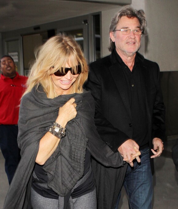 Goldie Hawn et Kurt Russell à l'aéroport de Los Angeles, le 1er février 2013.