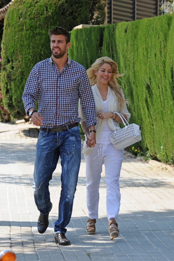 Shakira et son petit-ami Gerard Piqué à Barcelone, le 15 avril 2011.